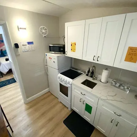Cozy & Colorful Miami Art Canvas W/Hottub & Murals Exterior photo