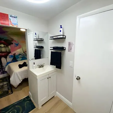 Cozy & Colorful Miami Art Canvas W/Hottub & Murals Exterior photo